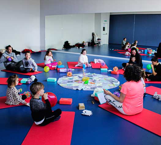 yoga-en-el-colegio